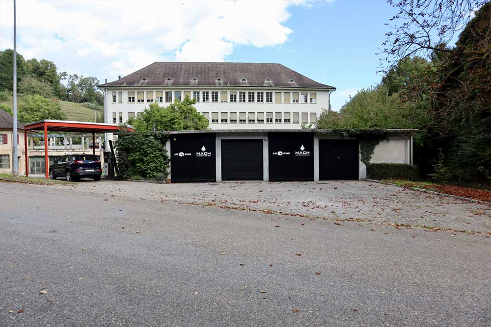 Montage de skis en bois d'Autriche