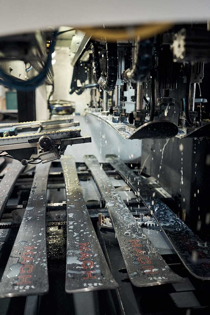 Automate à affûter les skis